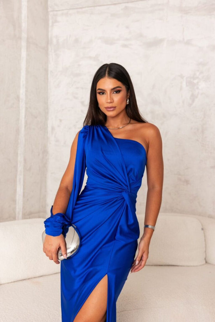 Hilda™ - Elegant Dress with Finesse