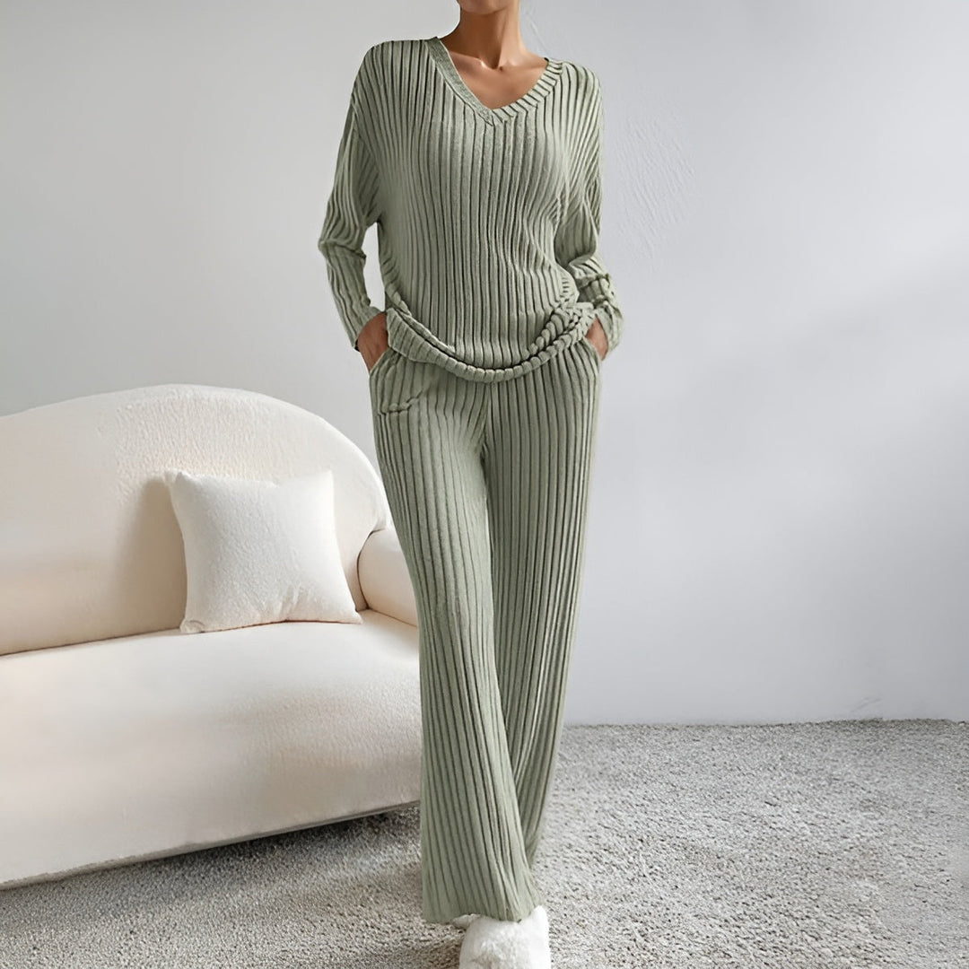 Wilma™ | Ribbed V-neck sweater set