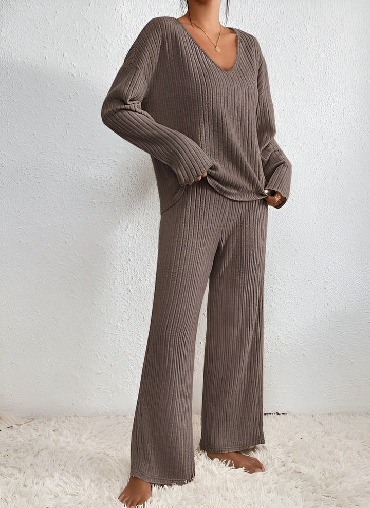 Wilma™ | Ribbed V-neck sweater set