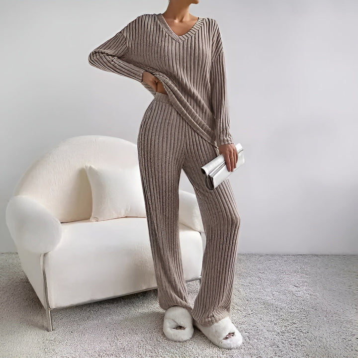 Wilma™ | Ribbed V-neck sweater set